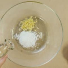 Cách nấu Canh măng chua đầu cá hồi