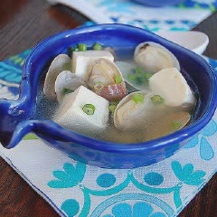 Cách làm Canh Nghêu Đậu Hũ thanh đạm, đơn giản cho bữa cơm