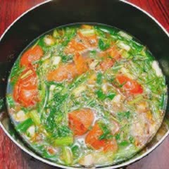 Cách làm canh nghêu chua nóng hổi