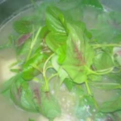 Cách làm canh rau dền khoai sọ