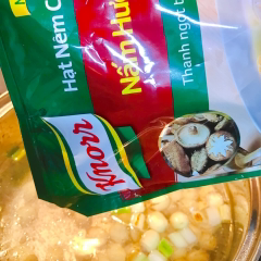 Cách Làm Canh Rong Biển Tàu Hũ Hạt Sen Đậm Đà