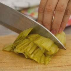 Cách Nấu Canh Sườn Cải Chua Ngon Đậm Đà Cho Cả Nhà