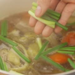 Cách Nấu Canh Sườn Cải Chua Ngon Đậm Đà Cho Cả Nhà