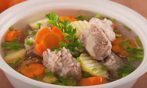 Cách nấu Canh Sườn Hầm Khoai Tây cà rốt bổ dưỡng cho bé