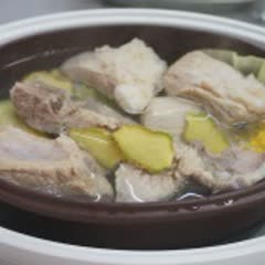 Cách nấu Canh Sườn Hầm Ngô thơm ngon, đậm đà cho gia đình