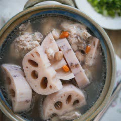 Cách làm canh sườn heo củ sen nấu đậu