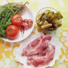 Cách làm canh sườn sụn nấu dưa chua