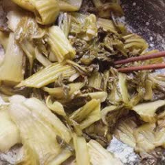 Cách làm canh sườn sụn nấu dưa chua