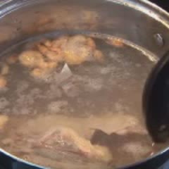 Cách làm canh tôm chua cay kiểu Thái