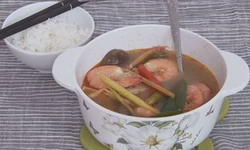 Cách làm canh tôm chua cay kiểu Thái