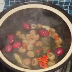 Cách làm canh trứng cút long nhãn
