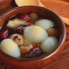 Cách làm canh trứng cút long nhãn