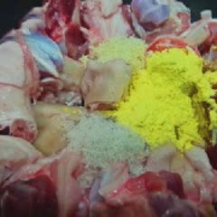 Cách làm chân giò hầm chuối xanh