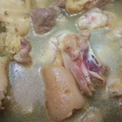Cách làm chân giò hầm chuối xanh
