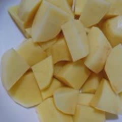 Cách làm Khoai tây cà rốt hầm sườn non