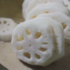 Cách làm sườn nấu ngô củ sen