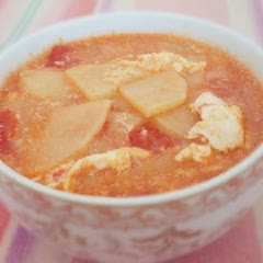 Cách làm Súp trứng cà chua và khoai tây
