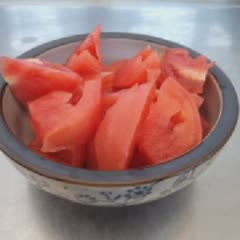 Cách làm Súp trứng cà chua và khoai tây