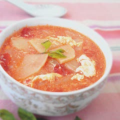 Cách làm Súp trứng cà chua và khoai tây