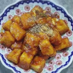 Cách làm đậu hũ chiên sốt tương cà và đậu phộng