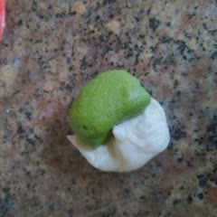 Cách Làm Bánh Dẻo Trà Xanh Nhân Hạt Sen Táo Đỏ