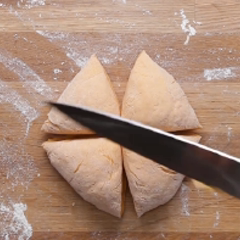 Cách làm bánh khoai sốt bơ