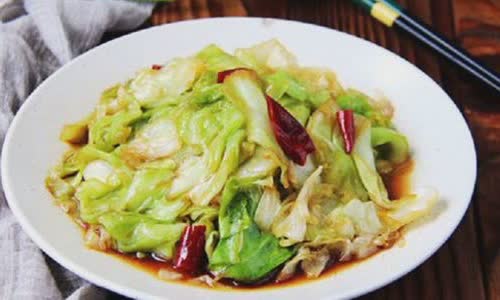 Cách làm bắp cải xào ớt khô