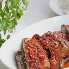 Cách làm cà tím sốt cay