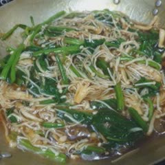 Cách Làm Cải Bó Xôi Sốt Nấm Kim Châm | Ngon Miệng