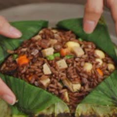 Cách Làm Cơm Gạo Lứt Thập Cẩm Gói Lá Sen Bổ Dưỡng