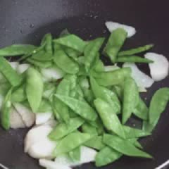 Cách làm củ mài xào cà rốt với đậu tuyết