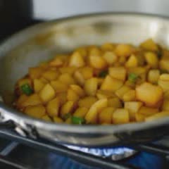 Cách làm Khoai tây rim nước tương