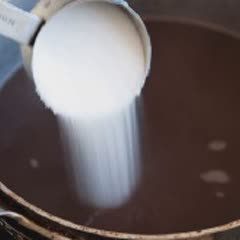 Cách nấu Chè Đậu Đen Bột Báng ngọt mát, giải nhiệt mùa hè