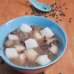 Cách làm chè đậu đen nha đam mát ngọt