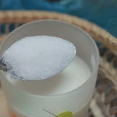 Cách làm chè bí đỏ bột báng nấu sữa tươi