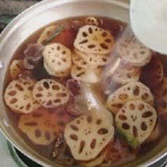 che-cu-sen-nhan-nhuc-sSO0vb3xiu2XQJi5X3TS