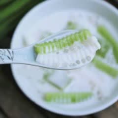 Cách làm chè dừa non lá dứa