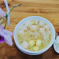 Cách nấu Chè Hạt Sen Long Nhãn Tuyết Nhĩ giải nhiệt mùa hè