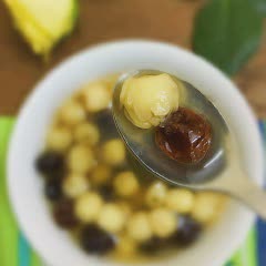 Cách làm chè hạt sen nho khô