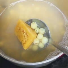 Cách làm chè hạt sen nho khô