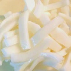 Cách làm chè khoai môn dừa non
