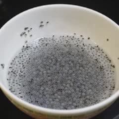Cách làm Chè trân châu dừa hột é