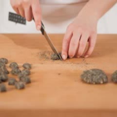 Cách Làm Chè Trôi Nhân Mè Đen Cho Tết Đoan Ngọ