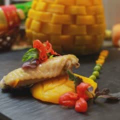 Cách Làm Cánh Gà Hấp Trái Bí Đỏ Cho Ngày Cuối Tuần