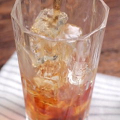 Cách pha Classic Manhattan Cocktail thơm ngon, hấp dẫn 