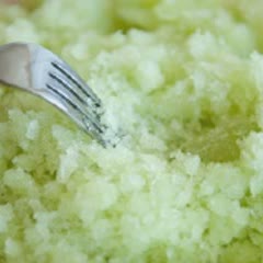 Cách Làm Kem Đá Bào Dưa Lưới Thơm Ngon Hấp Dẫn