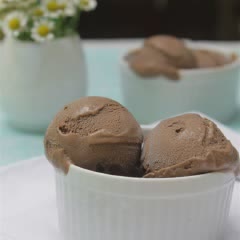 Cách Làm Kem Chocolate Lạnh Mát Xua Tan Ngày Nóng