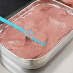Cách làm Kem dâu tây chuối