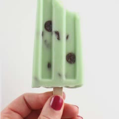 Cách làm kem que bạc hà chocolate