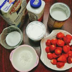 Cách làm kem que dâu sữa tươi